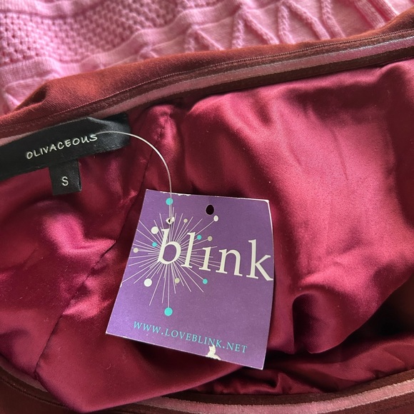 NWT - S - MAROON/BURGUNDY OFF SHOULDER RUFFLE BODY CON MINI DRESS - Picture 4 of 5